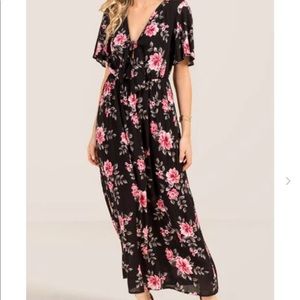 Francesca’s Floral Knot Maxi Dress